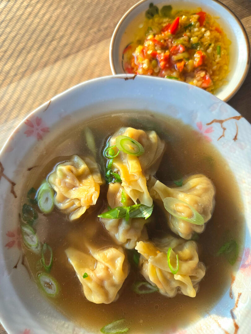 Wonton soup